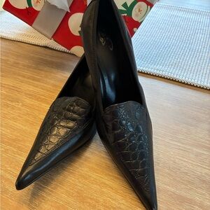 GORGEOUS LEATHER Woman’s Shoes! Excellent condition 👠👠 Made in ITALY! Sz 38!
